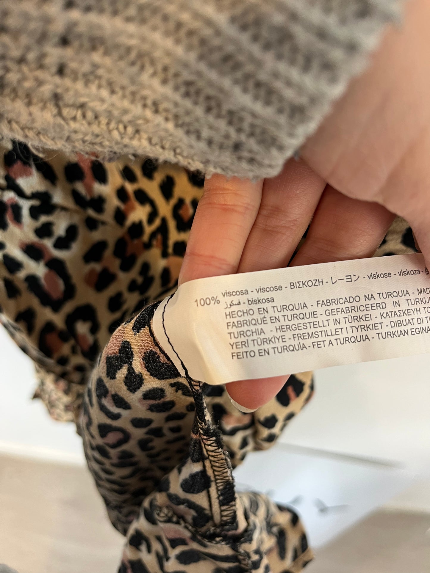 BERSHKA. Animal print wrap short dress.TM