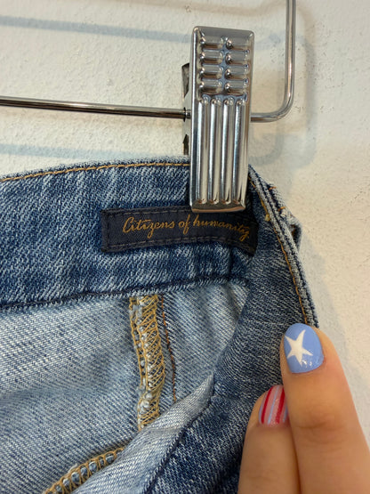 CITIZENS OF HUMANITY. Denim ligeramente acampanado