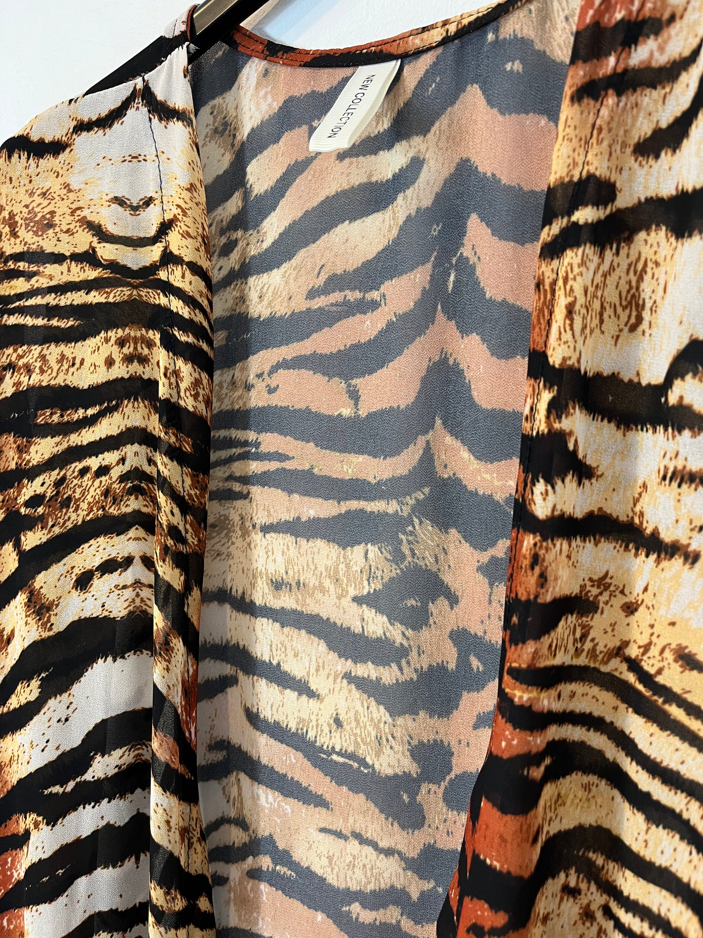 OTRAS. Kaftán animal print semitransparente. TU