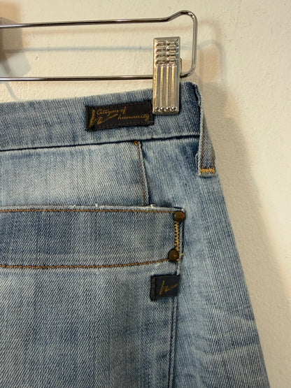 CITIZENS OF HUMANITY. Denim ligeramente acampanado