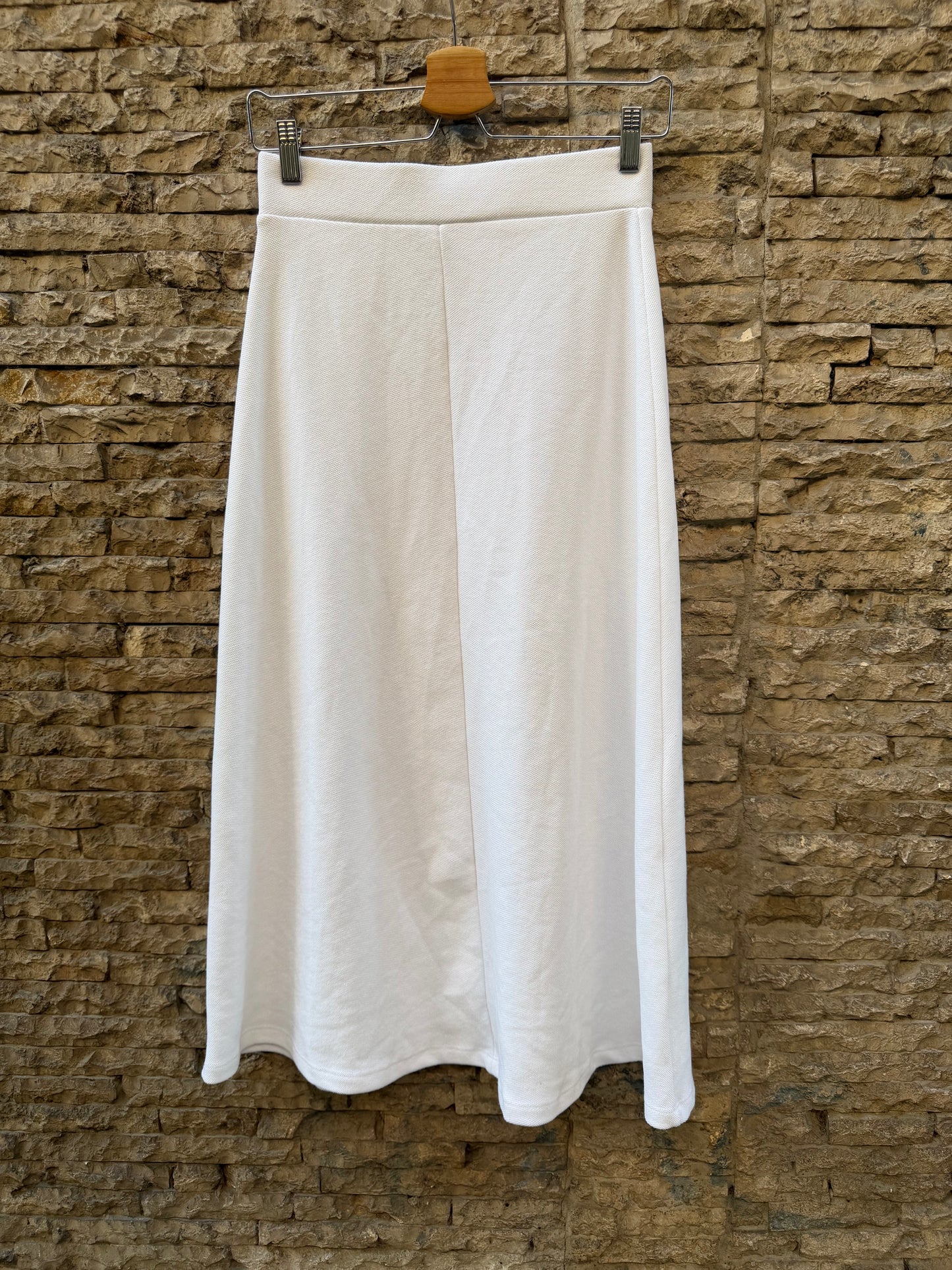 ZARA. Conjunto falda  y top blanco textura