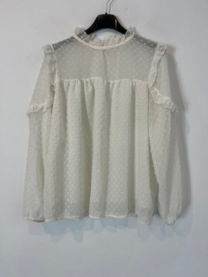 OTHERS. Flowing white plumeti blouse. TS