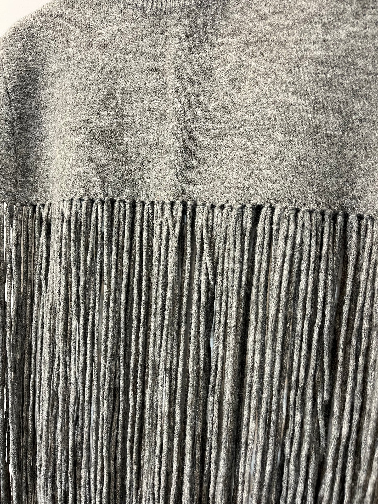 ZARA. Top punto gris flecos. T S/M