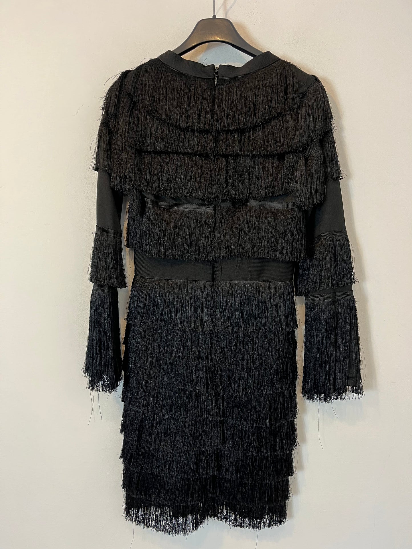 SÉSAMO. Vestido corto flecos. T S