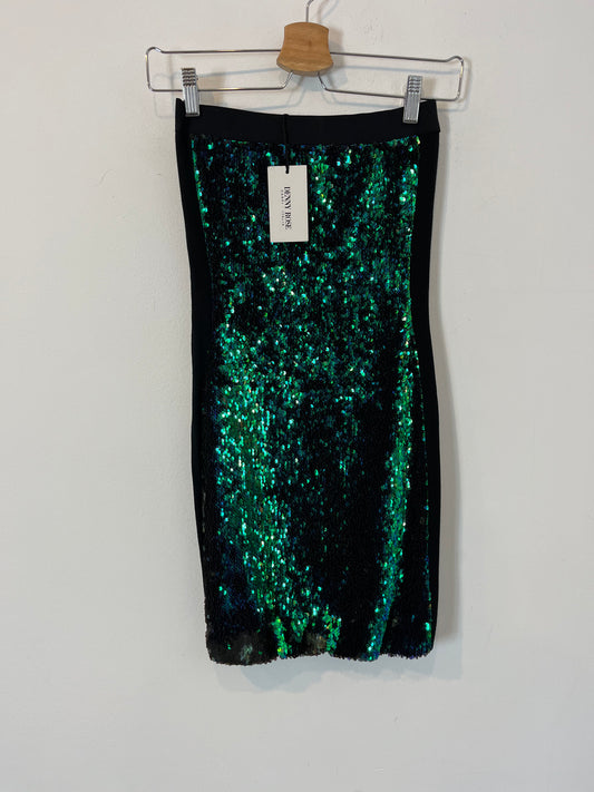 DENNY ROSE. Vestido corto lentejuelas. T XS