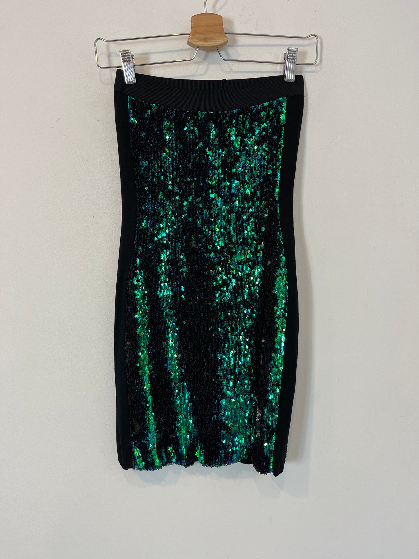 DENNY ROSE. Vestido corto lentejuelas. T XS