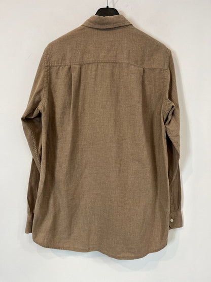 UNIQLO. Dark beige cotton shirt. TS