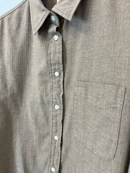 UNIQLO. Dark beige cotton shirt. TS