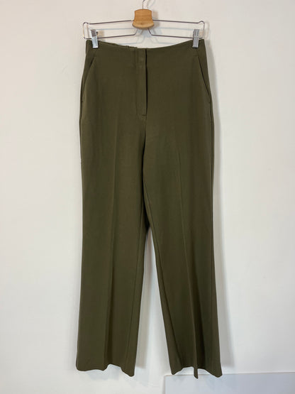 MANGO. Green pleated trousers. Size 36