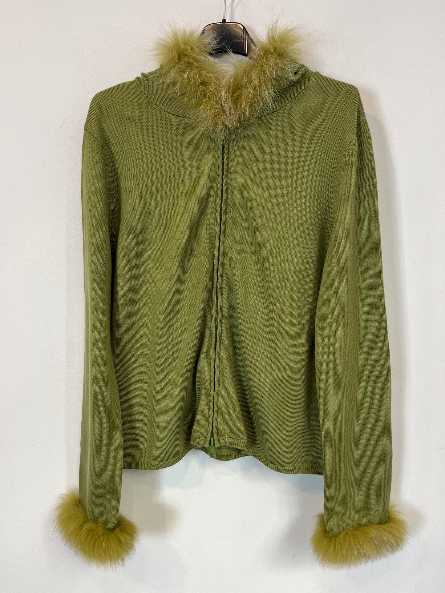 OTRAS. Chaqueta punto verde detalle pelo. T S
