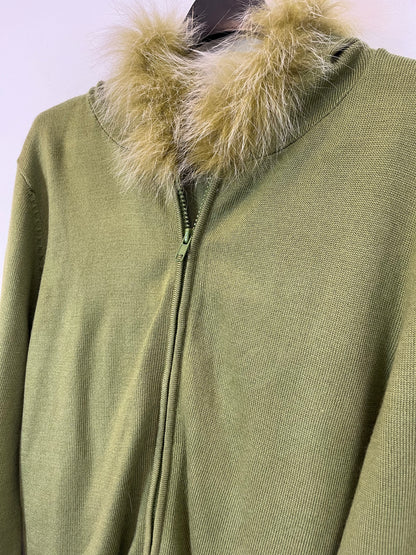 OTRAS. Chaqueta punto verde detalle pelo. T S