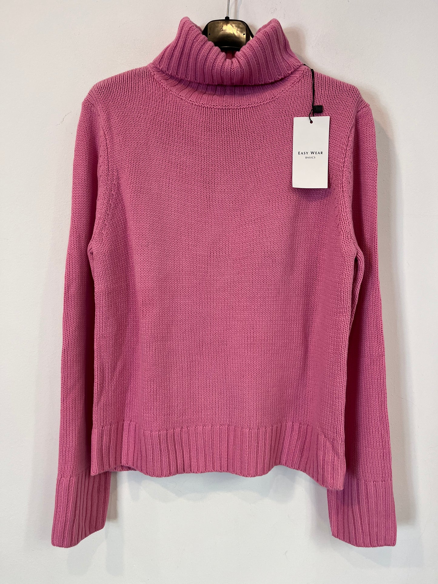 EASY WEAR. Jersey rosa cuello alto. T M