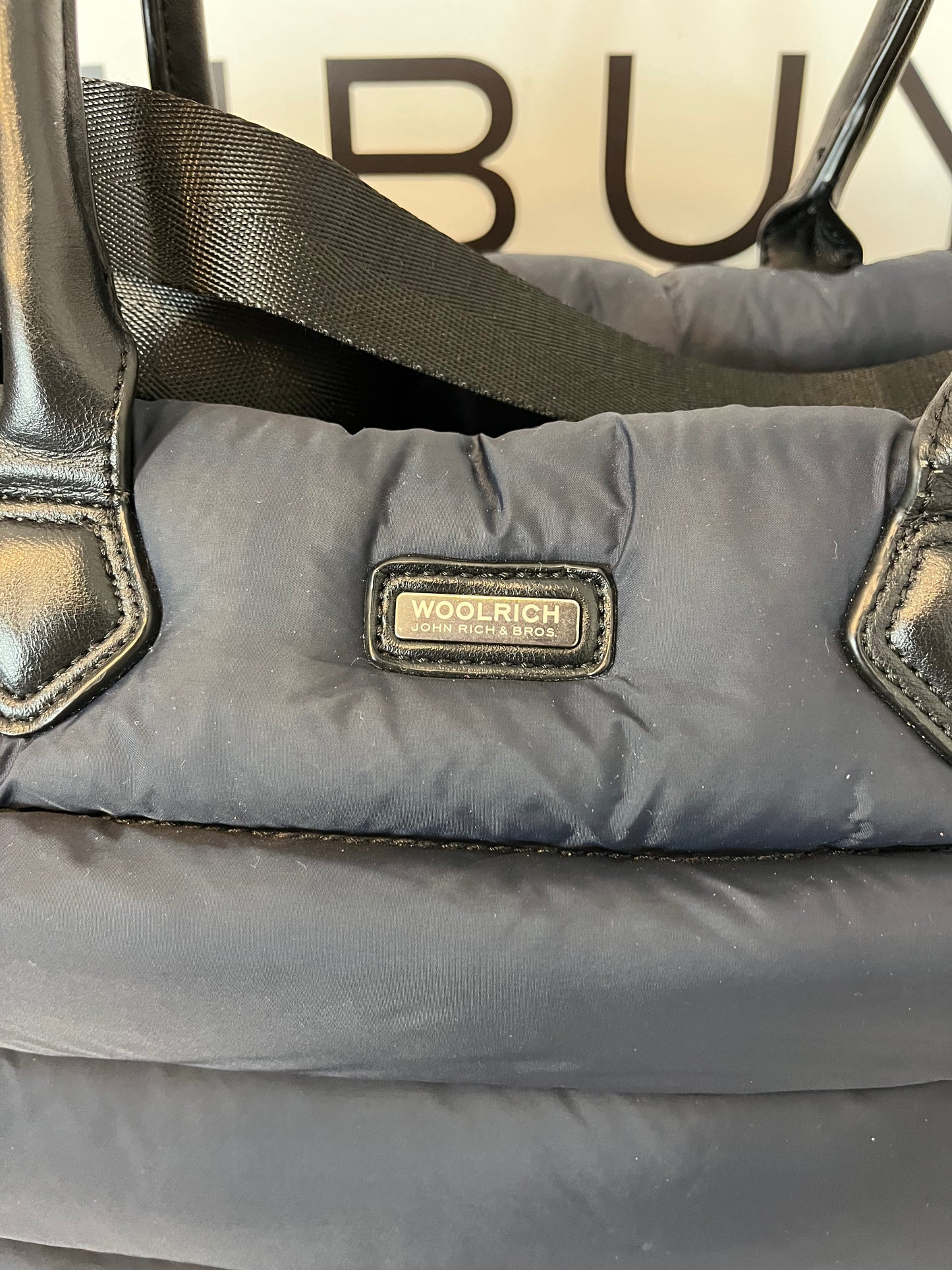 WOOLRICH. Bolso azul acolchado doble asa
