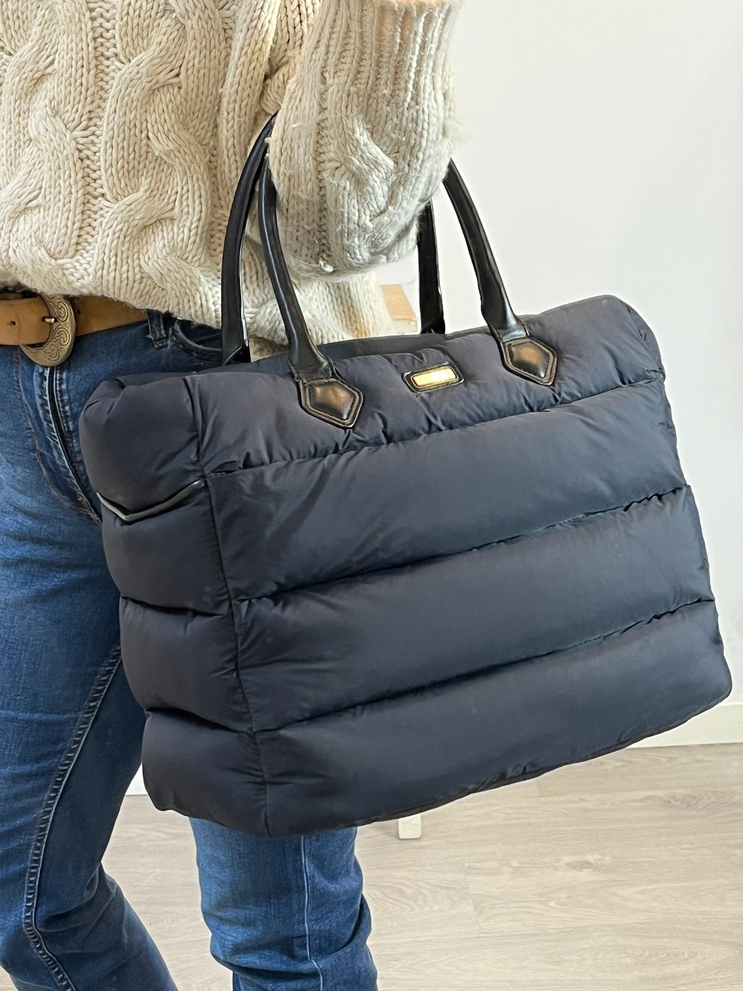 WOOLRICH. Bolso azul acolchado doble asa
