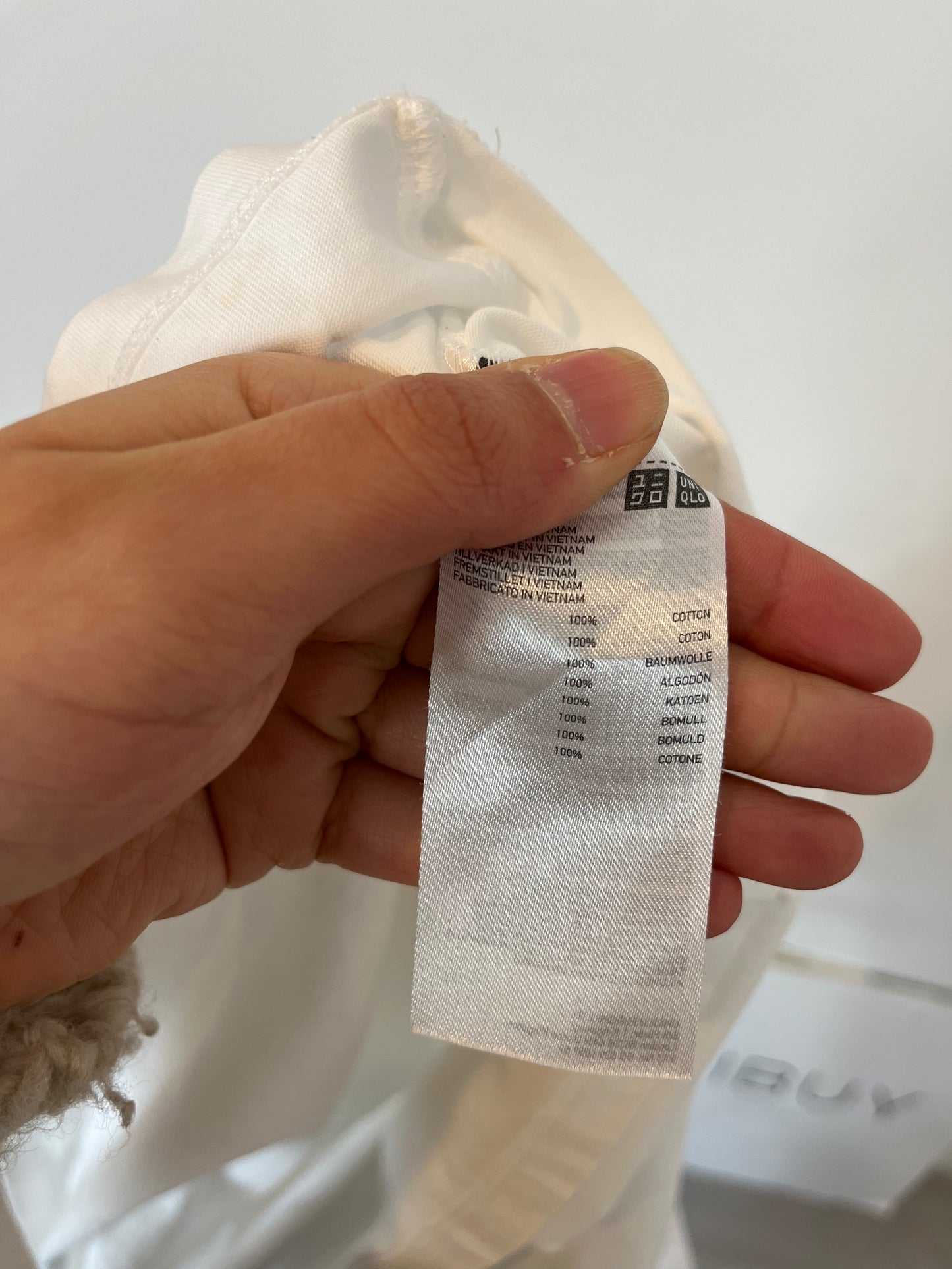 UNIQLO. White cotton T-shirt. TS