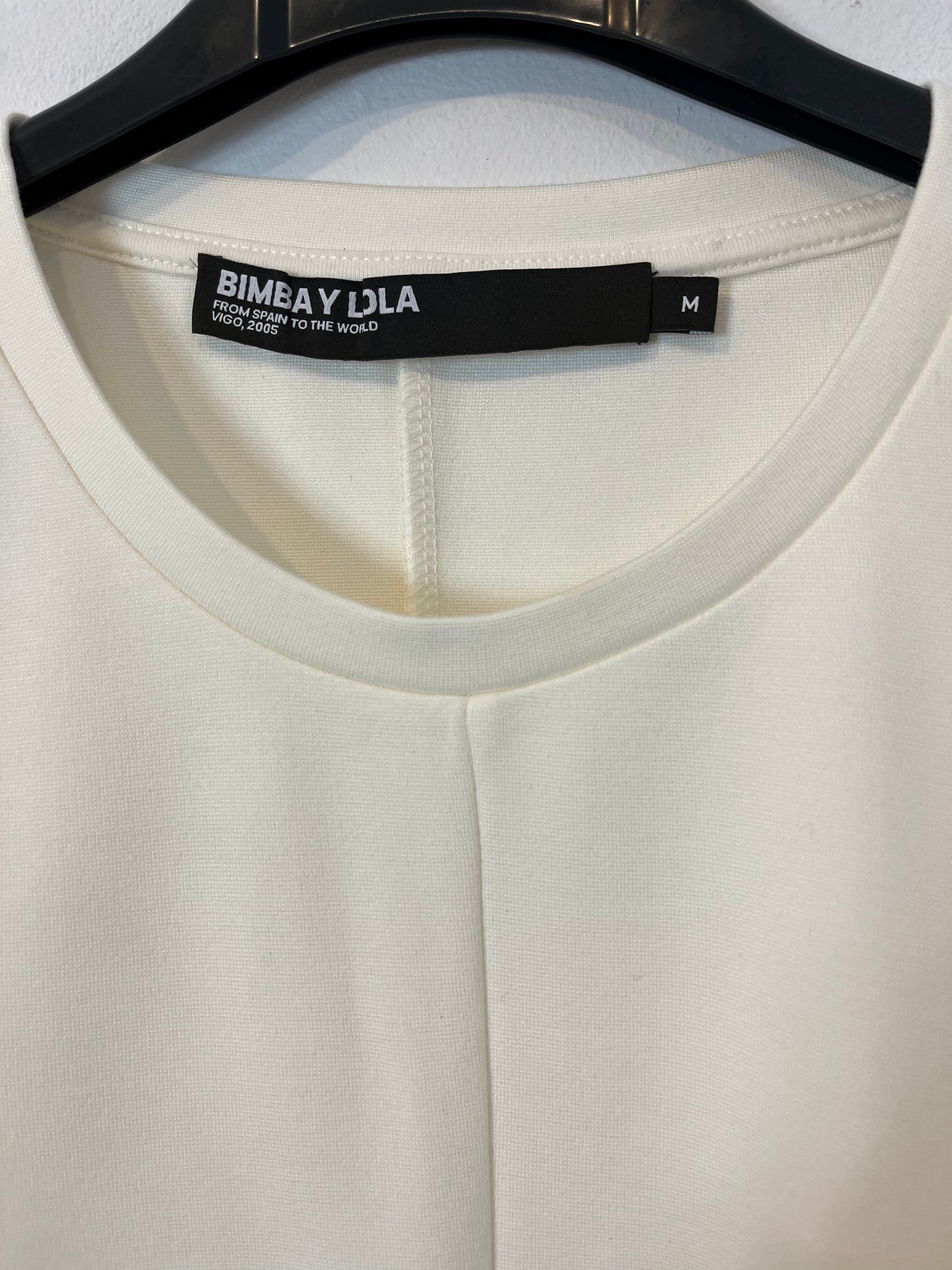 BIMBA Y LOLA. Textured ecru top. TM