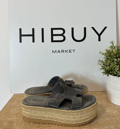 OTRAS. Sandalia esparto piel azul. T 37