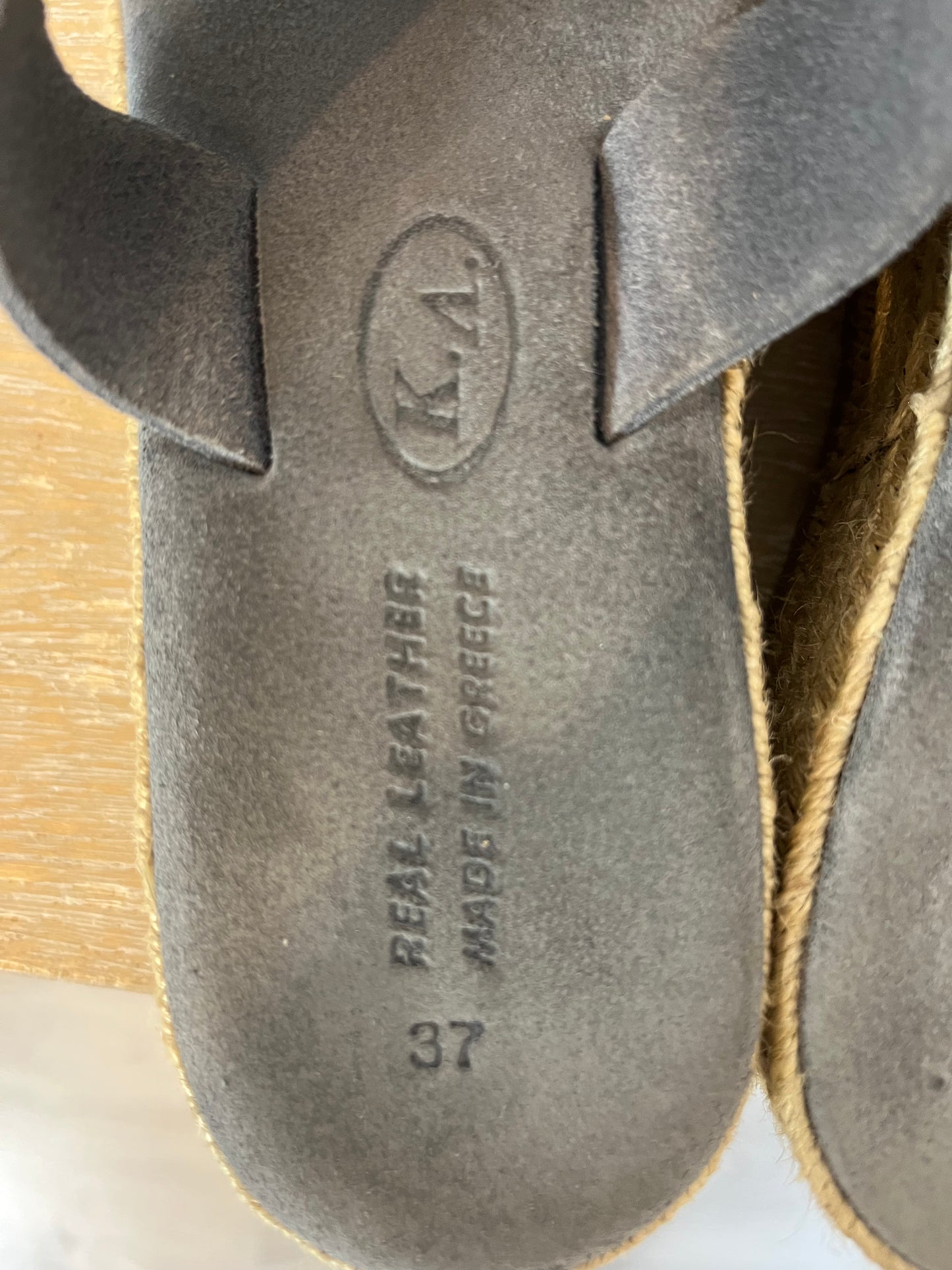 OTRAS. Sandalia esparto piel azul. T 37