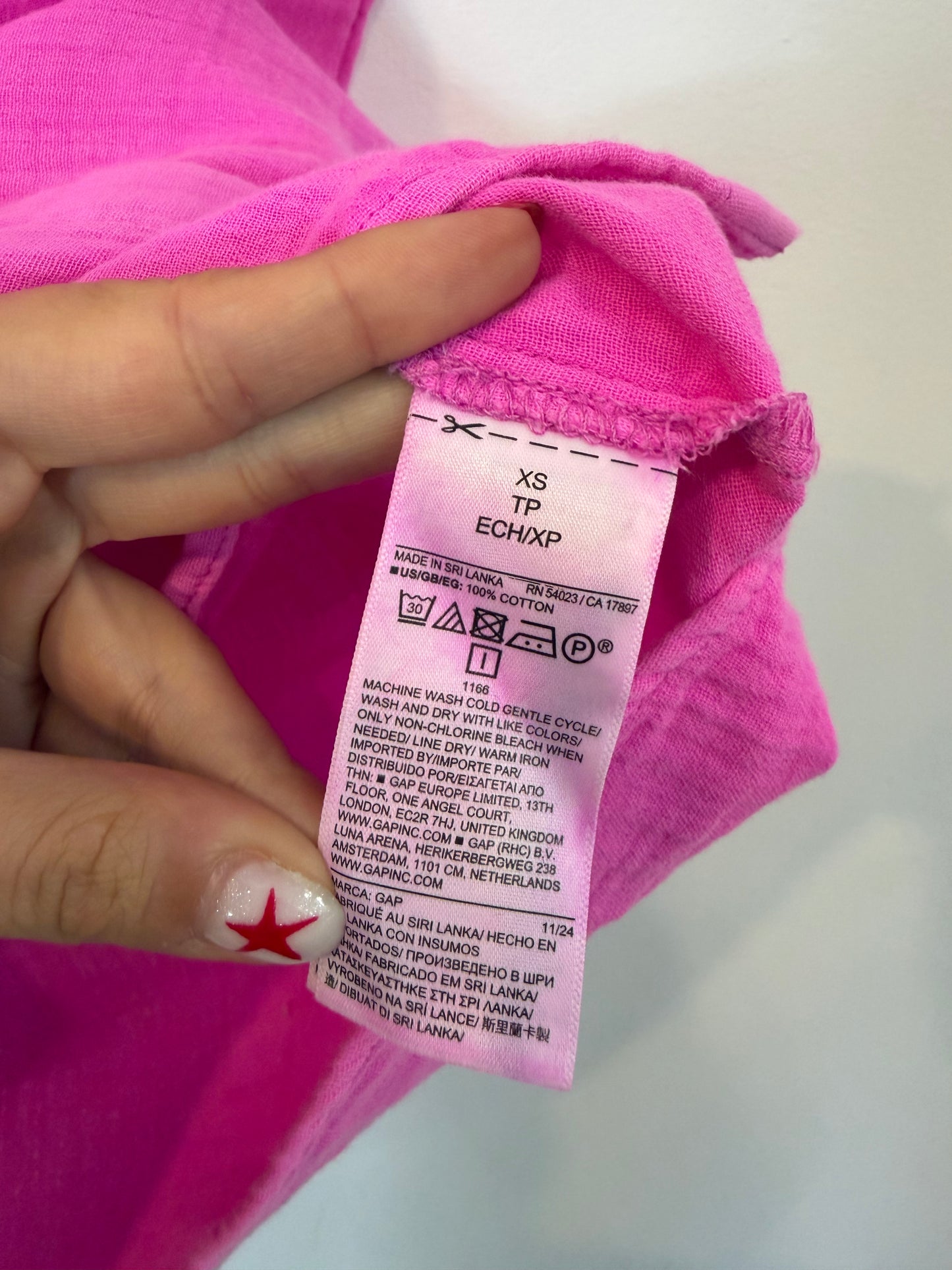GAP. Blusa fucsia muselina