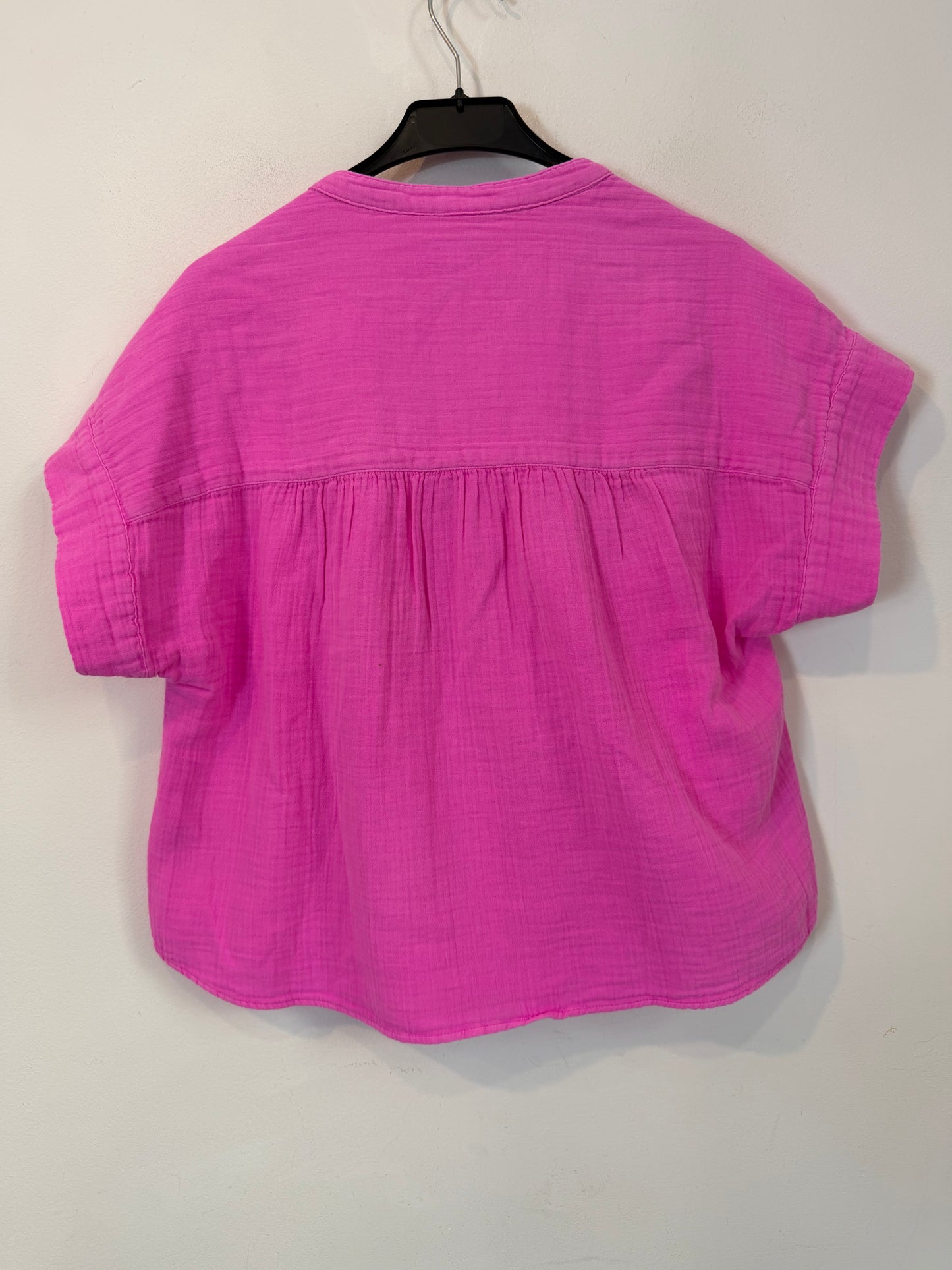 GAP. Blusa fucsia muselina