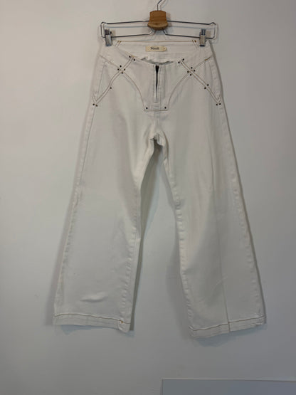 NÍCOLI. Denim blanco detalle costuras