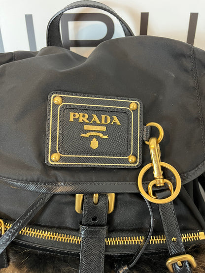 PRADA. Mochila negra detalle bolsillo