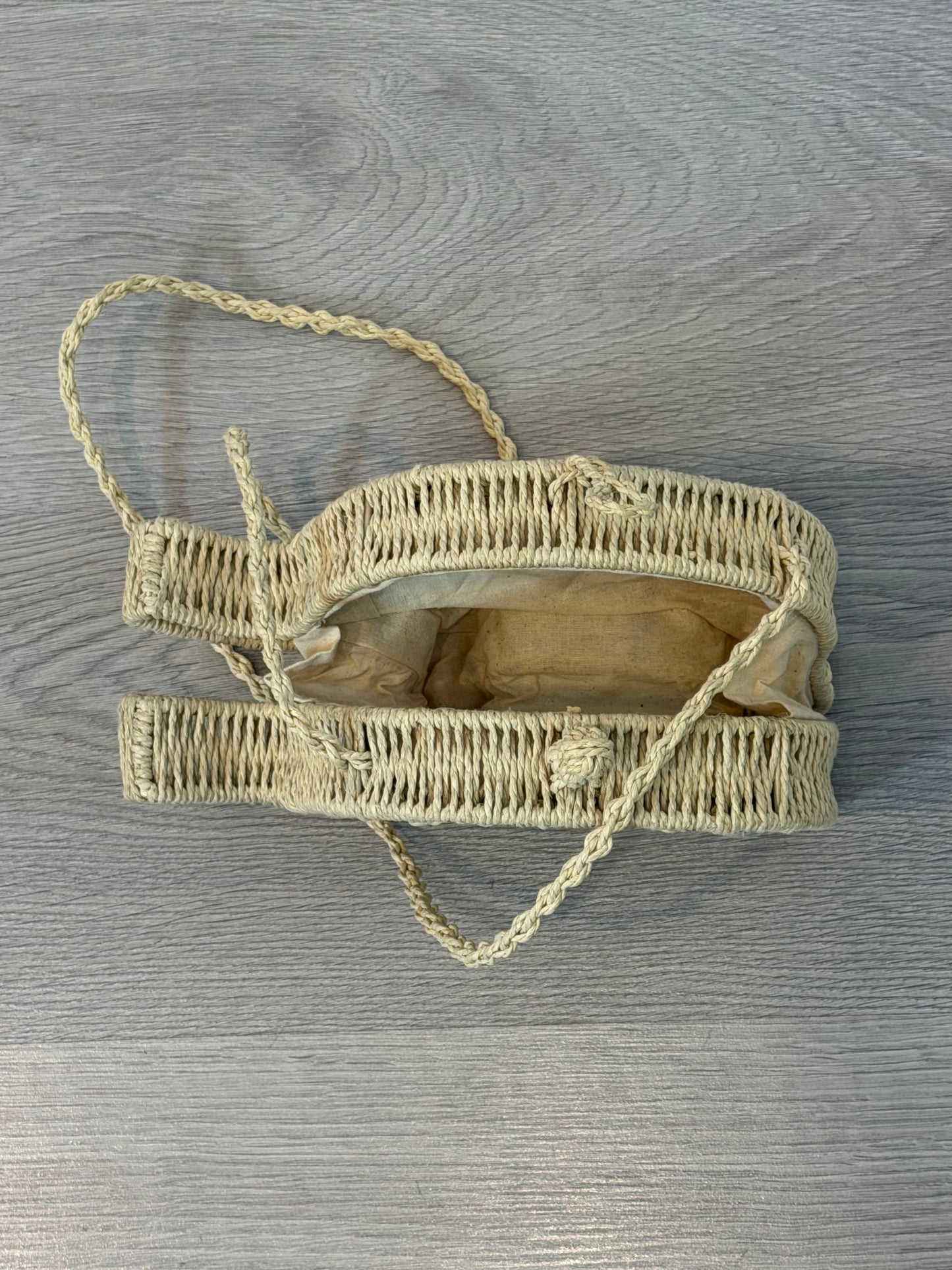 ZARA. Bolso elefante rafia