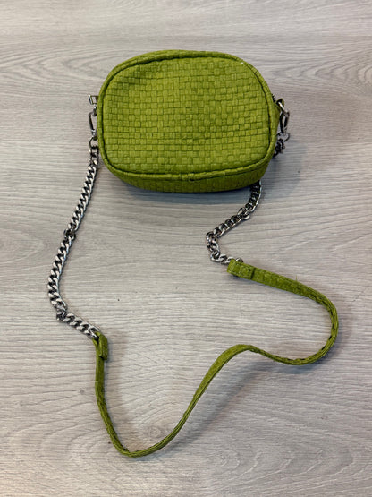 ZARA. Bolso verde broche