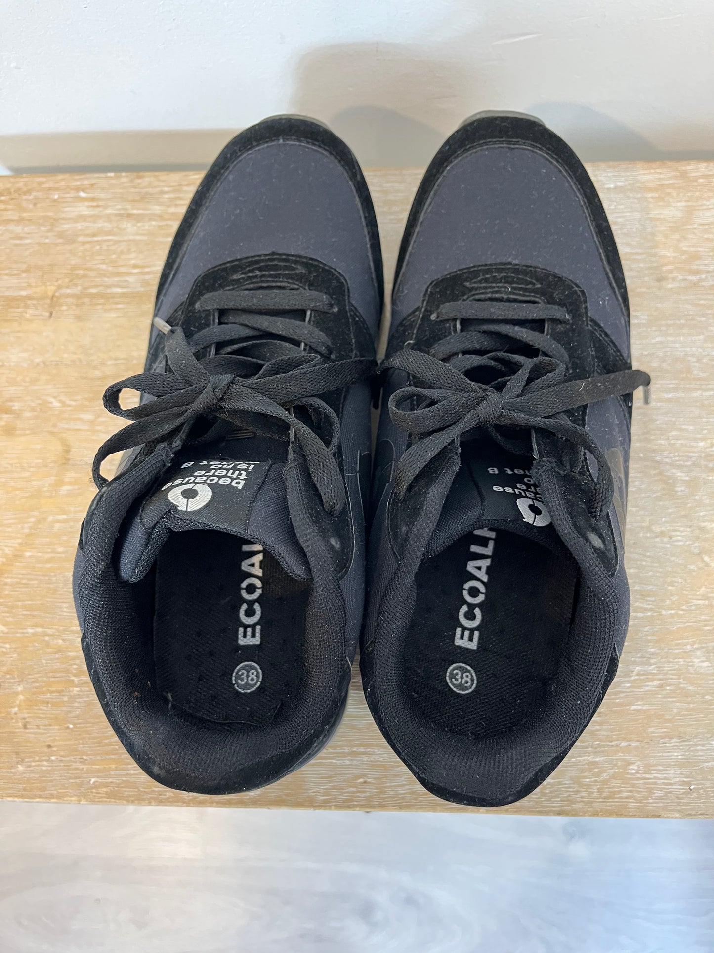ECOALF. Textured sneakers in black. Size 38