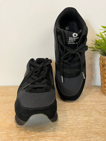 ECOALF. Textured sneakers in black. Size 38