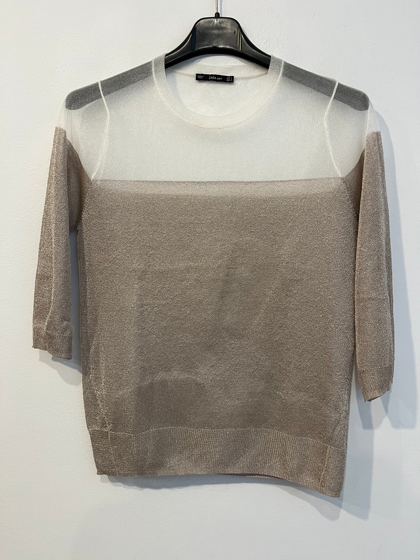ZARA. Shiny thread top. TS