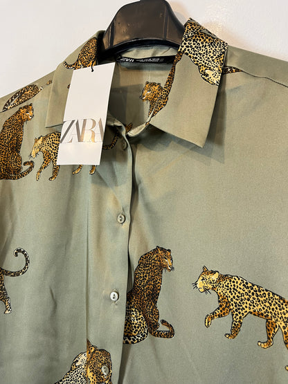ZARA. Tiger green satin blouse. Size XS
