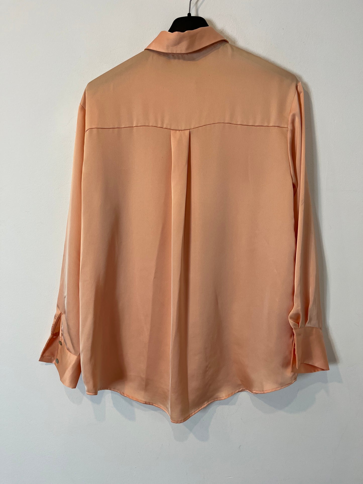 ZARA. Flowy satin blouse. TS