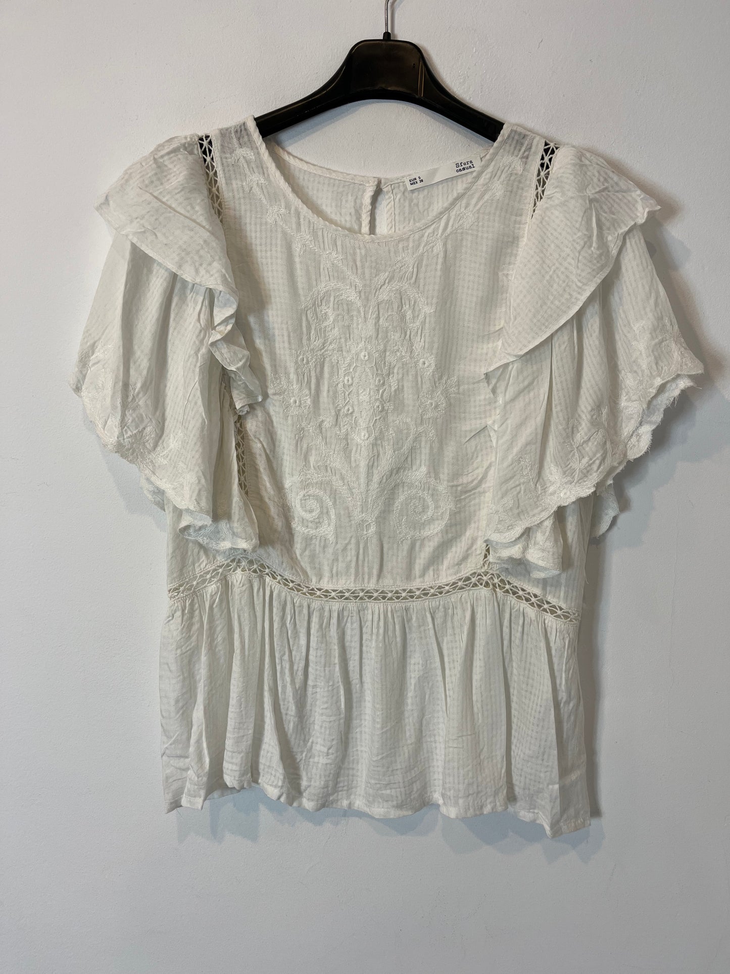 SFERA. White embroidered blouse. TS