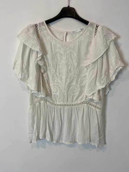 SFERA. White embroidered blouse. TS