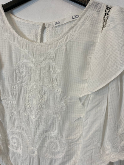 SFERA. White embroidered blouse. TS
