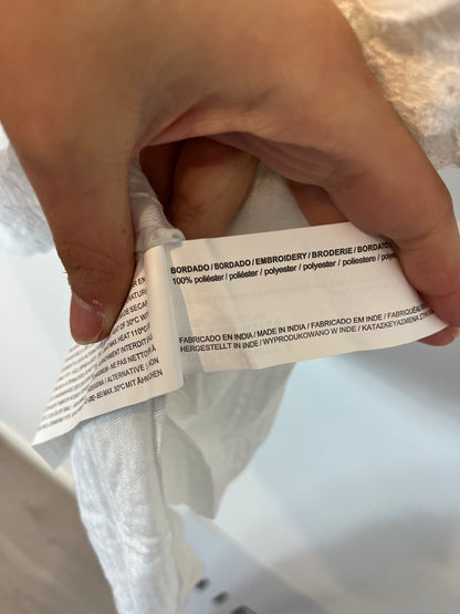 SFERA. White embroidered blouse. TS