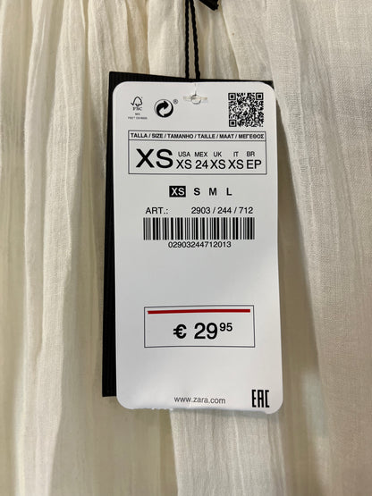 ZARA. Blusa crudo borlas colores. T XS