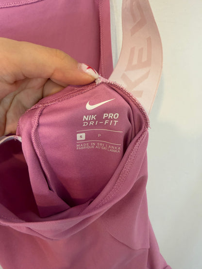 NIKE.Top deportivo rosa. T S/M