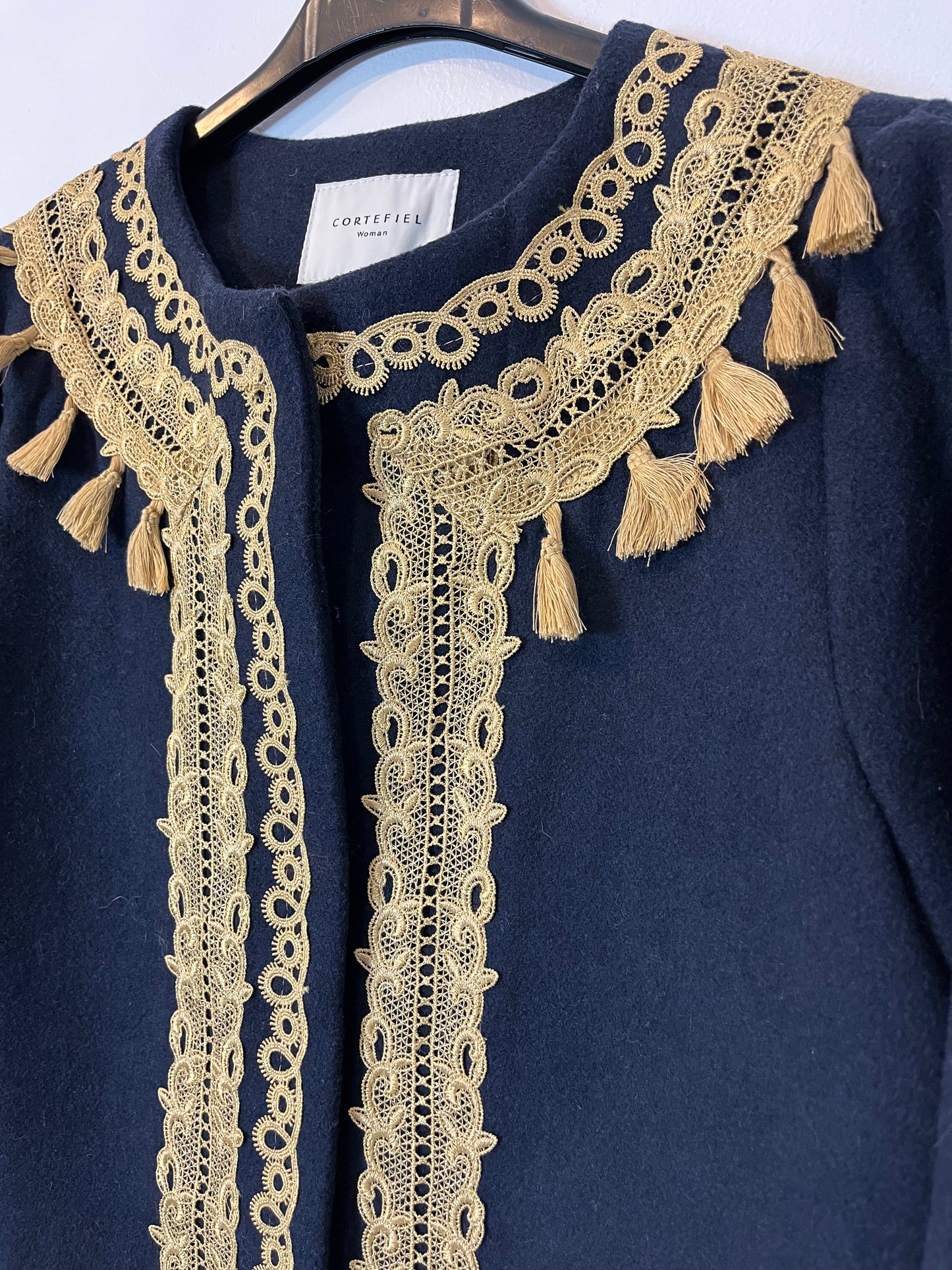 CORTEFIEL. Chaqueta azul detalles dorados. T S