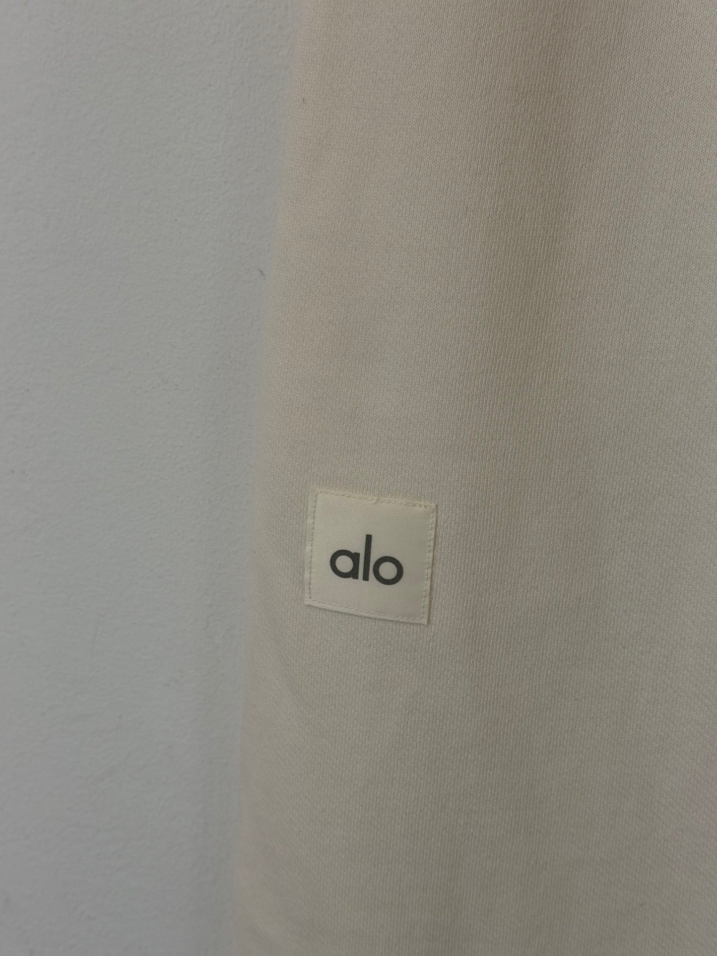 ALO. Pantalón deportivo beige largo. T XXS