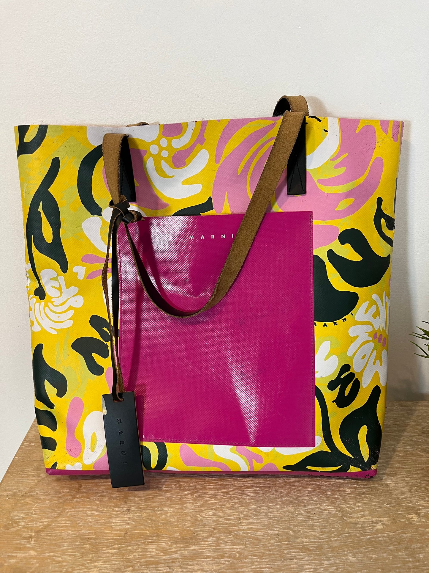 MARNI. Fuchsia printed tote bag (tara)