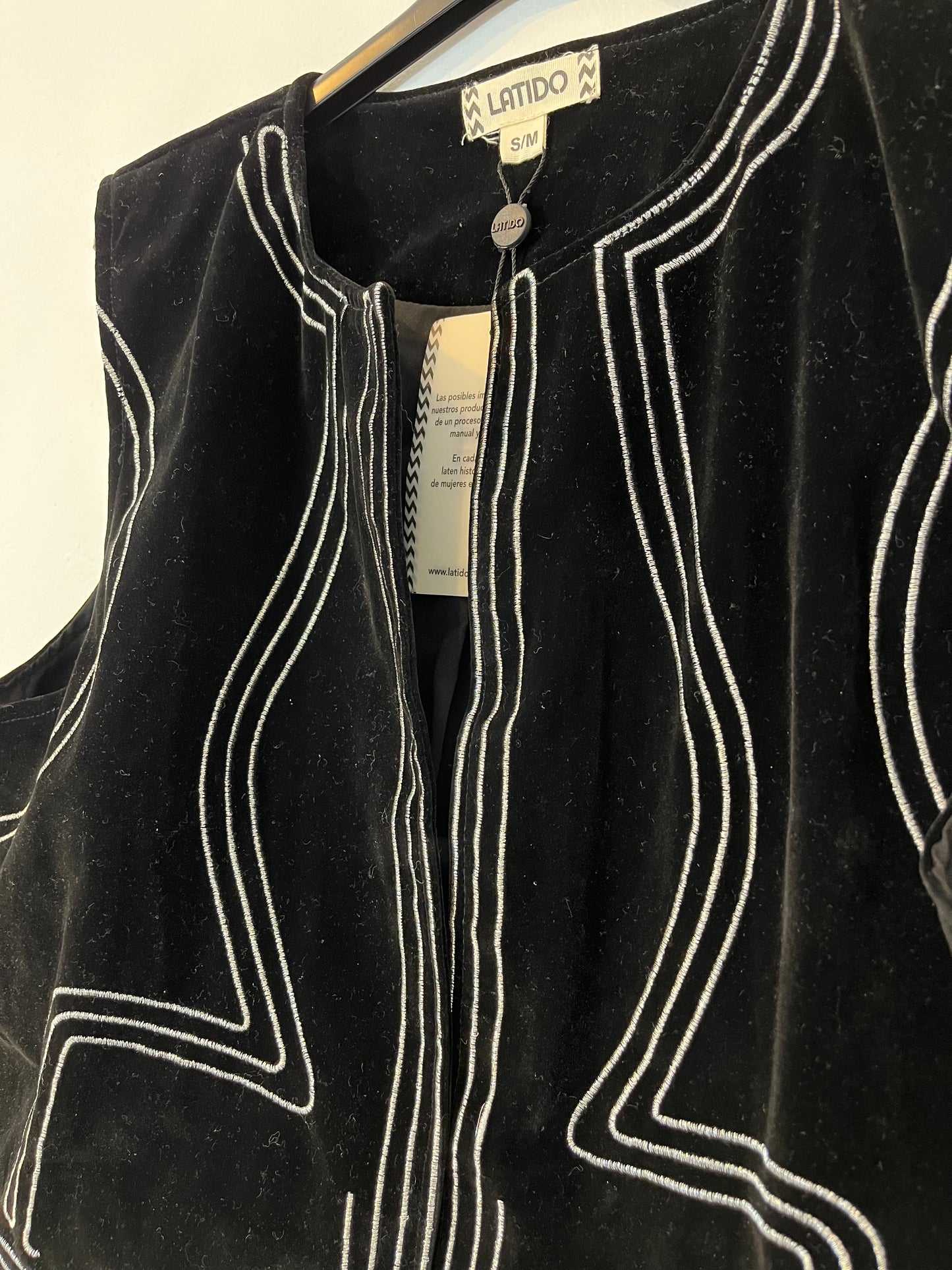 LATIDO. Chaleco negro terciopelo  T.s/m
