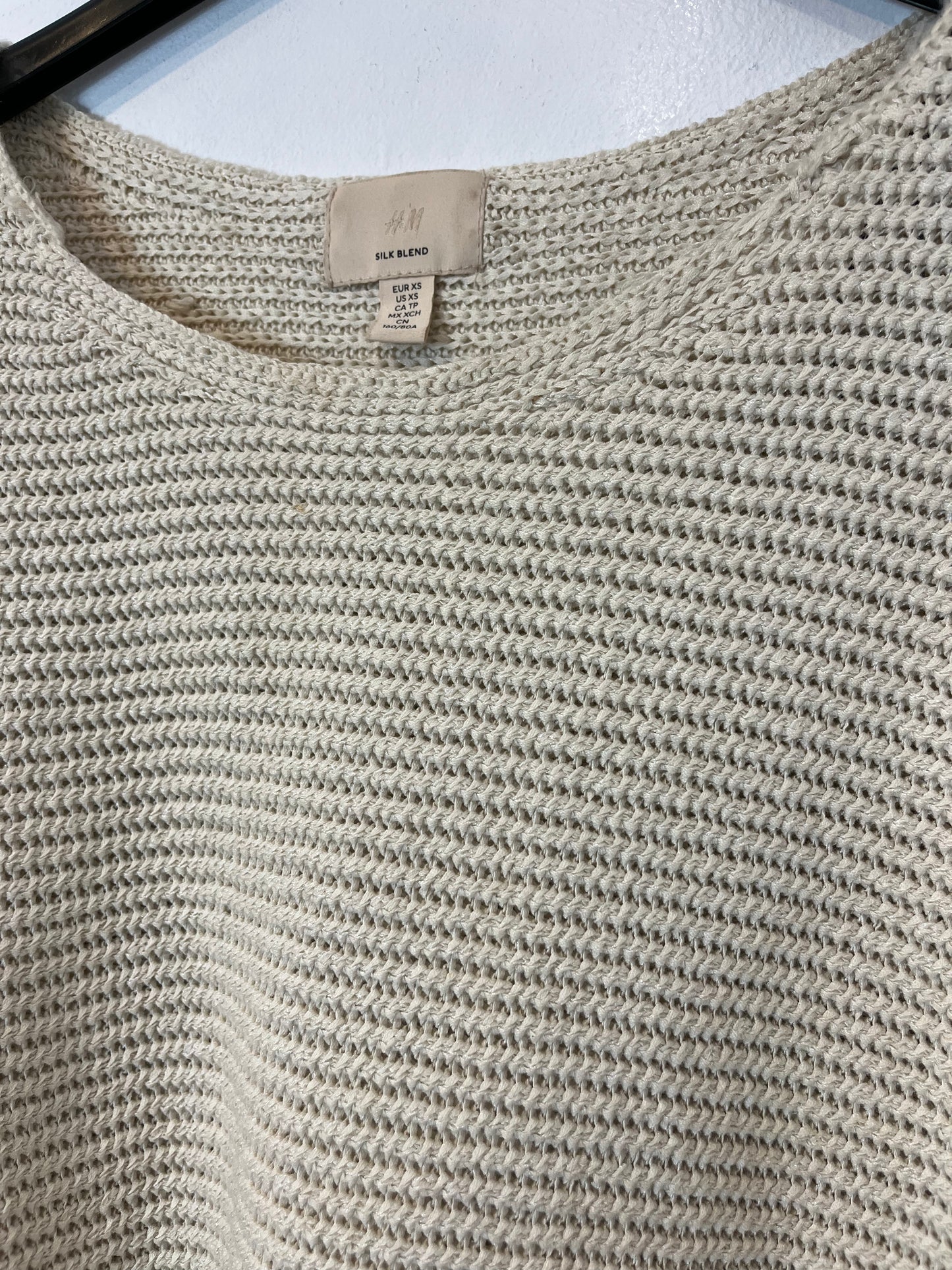 H&M. Jersey beige con seda T.xs