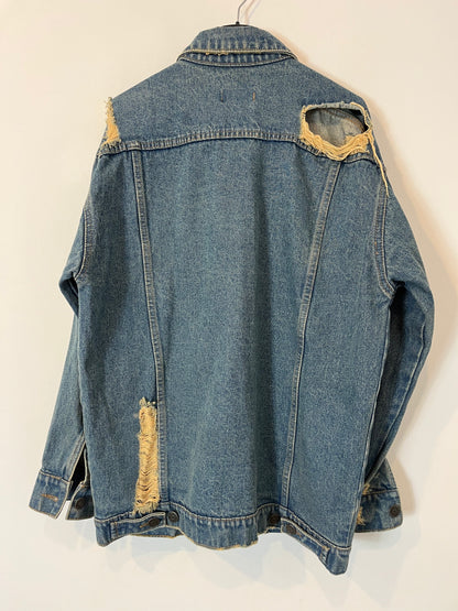 COURTSHOP. Cazadora vaquera efecto desgastadoT.m
