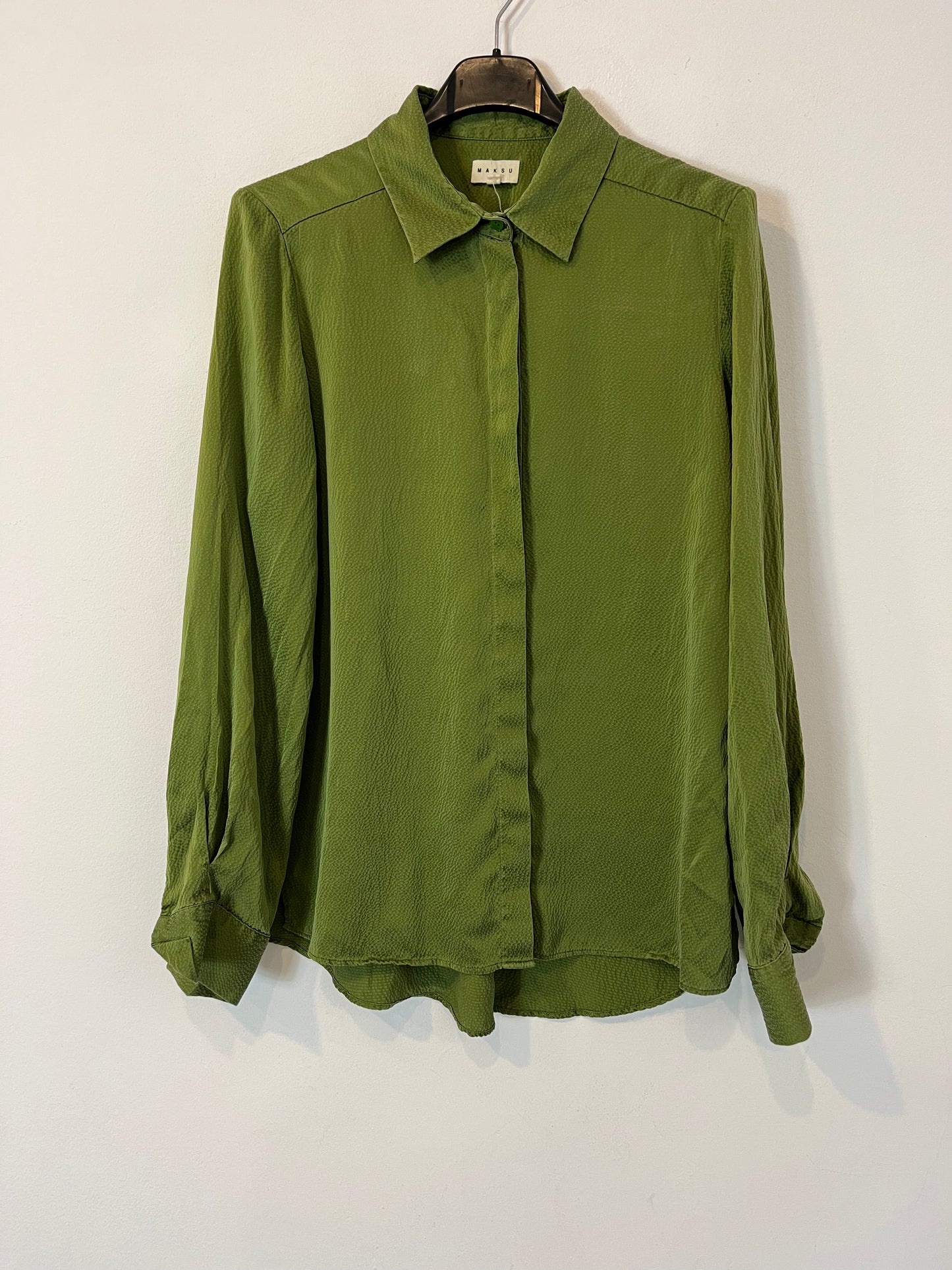 MAKSU. Green silk blouse TS
