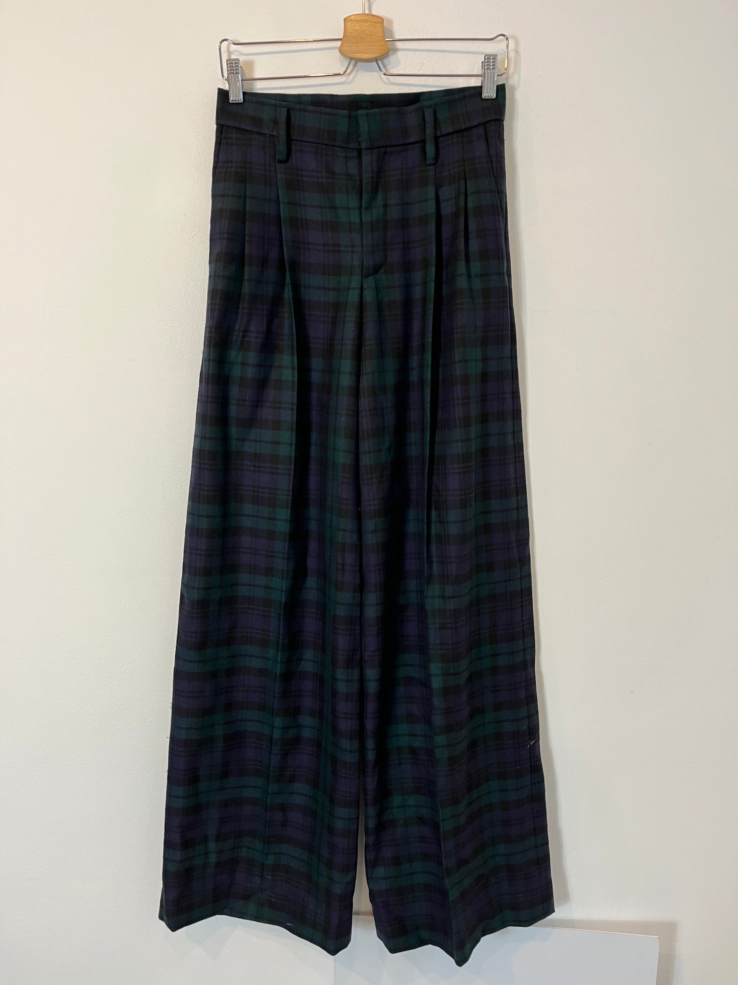 OTRAS. Pantalón cuadros escoceses T.u (38)