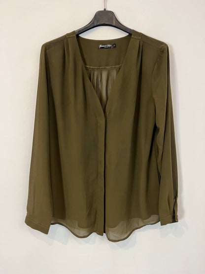 URBAN COCO. Green blouse. TL