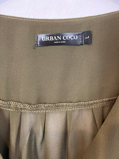 URBAN COCO. Green blouse. TL