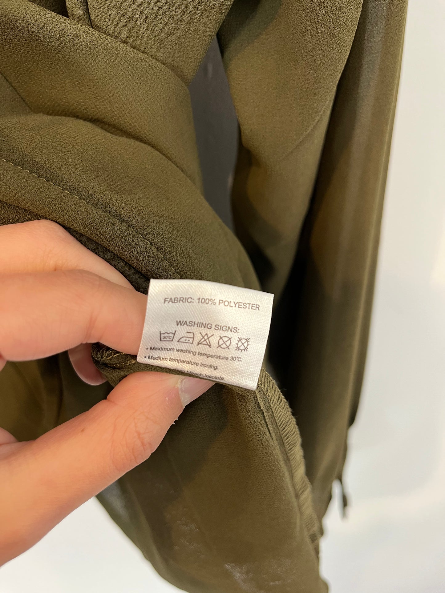 URBAN COCO. Green blouse. TL